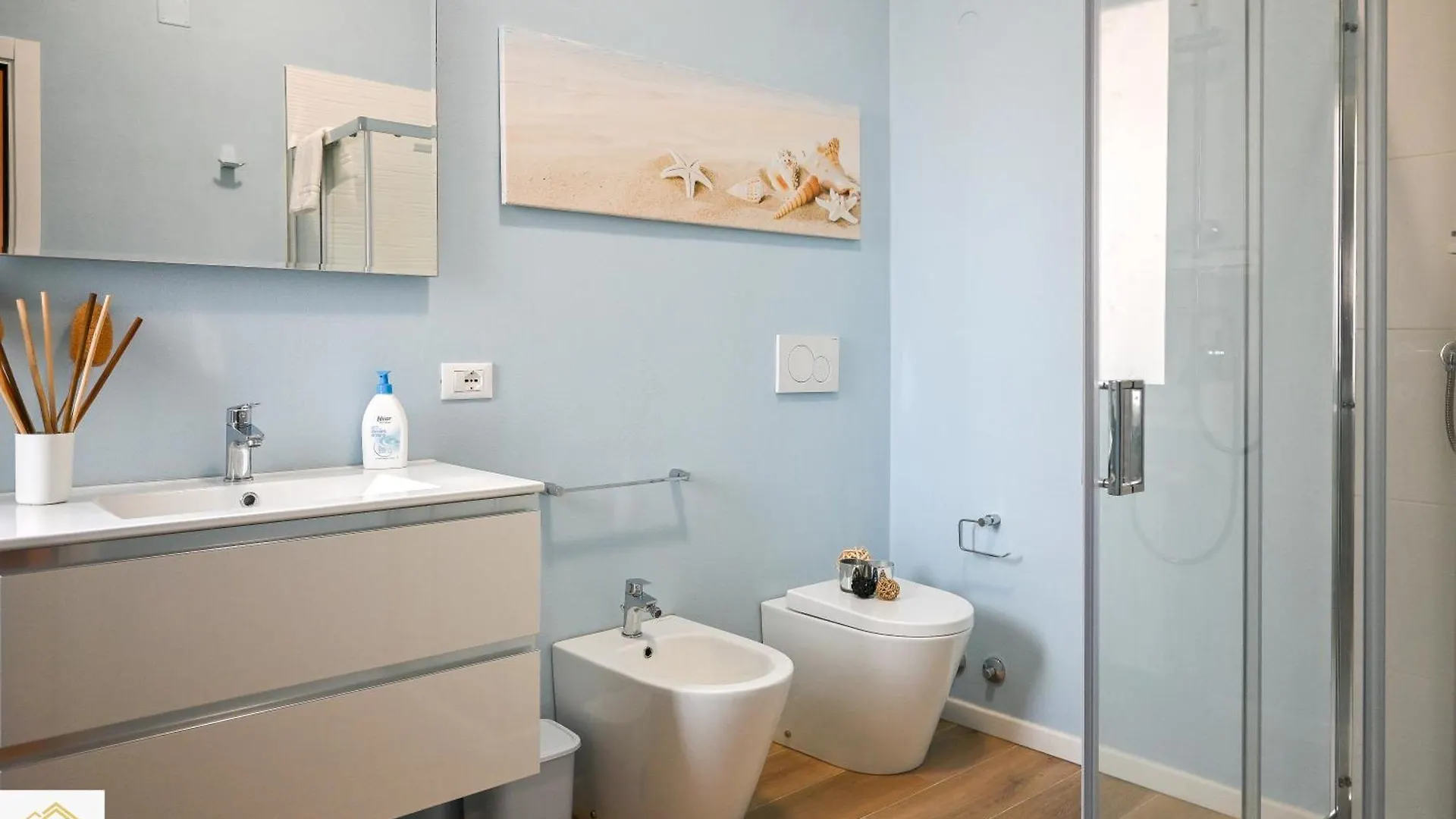 Inn Pisa Rentals - The Modern City Flat