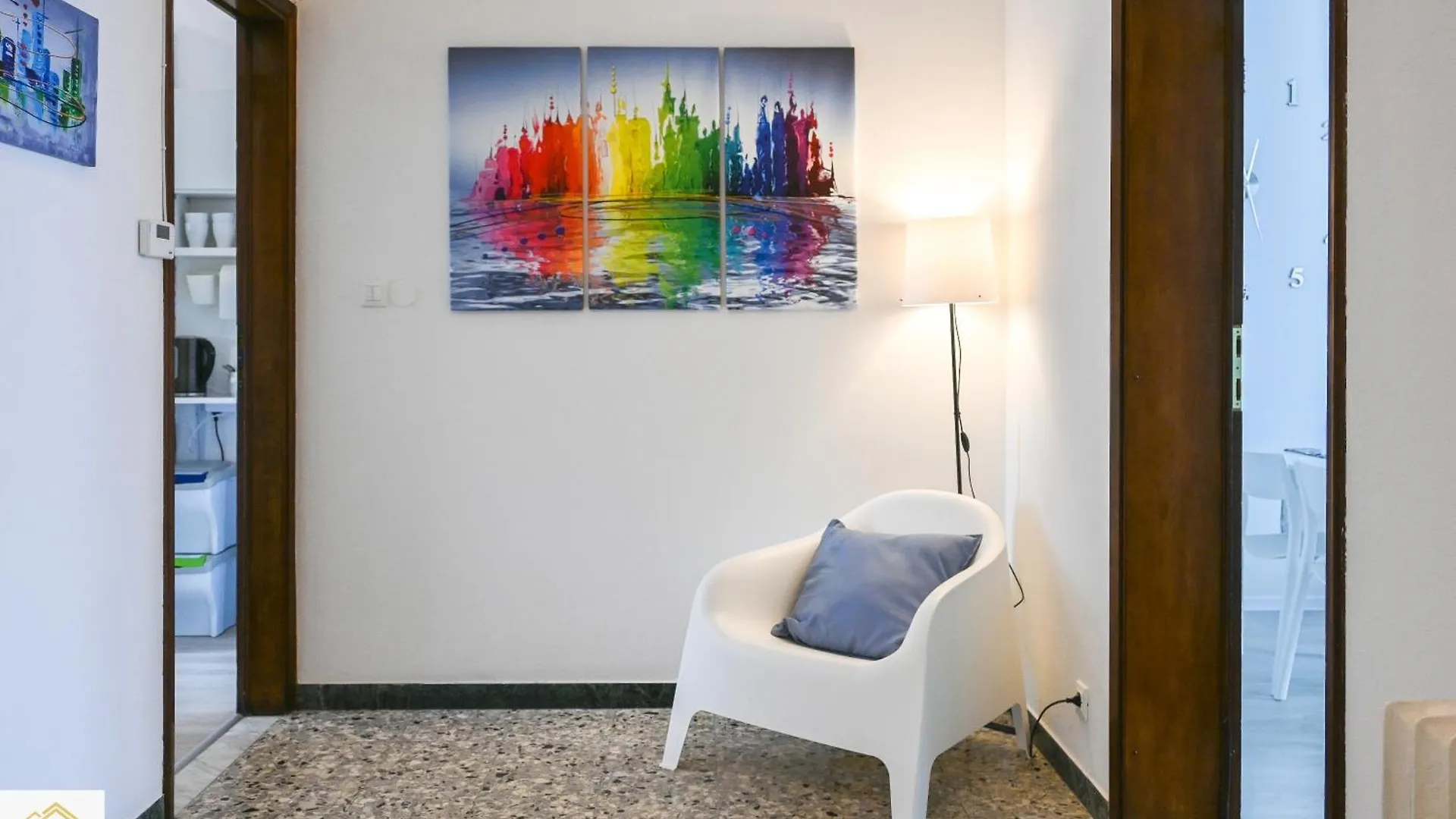 Inn Pisa Rentals - The Modern City Flat