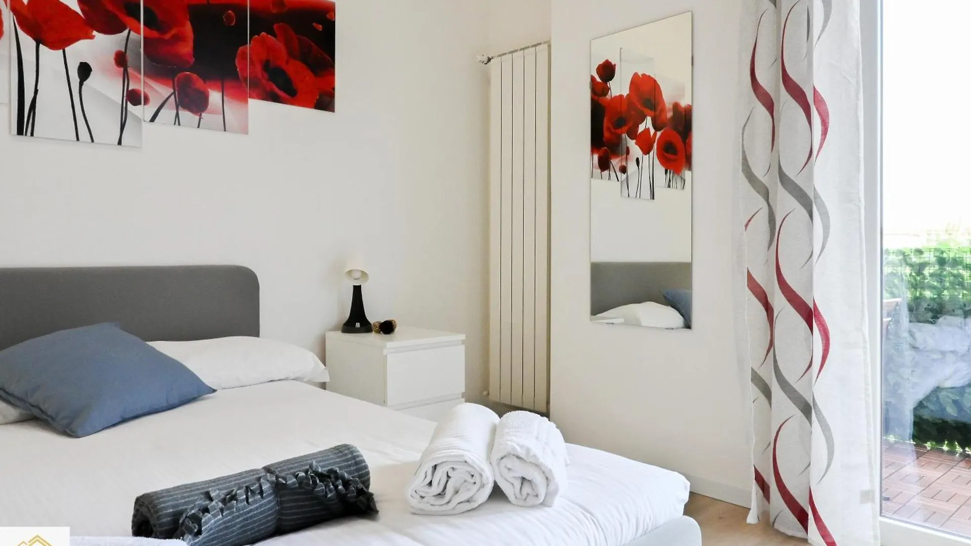 Inn Pisa Rentals - The Modern City Flat