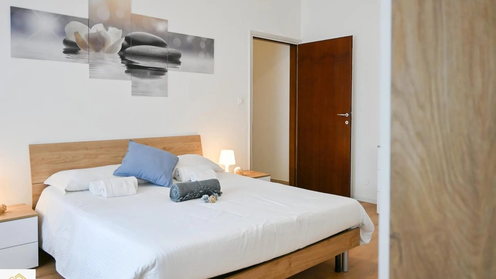 Inn Pisa Rentals - The Modern City Flat 0*,  Italy
